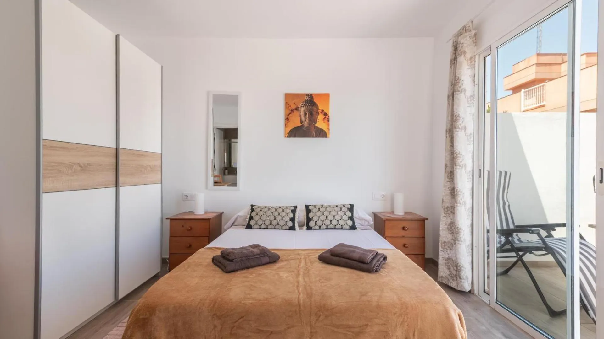 Centrico Atico Con Terraza Privada location